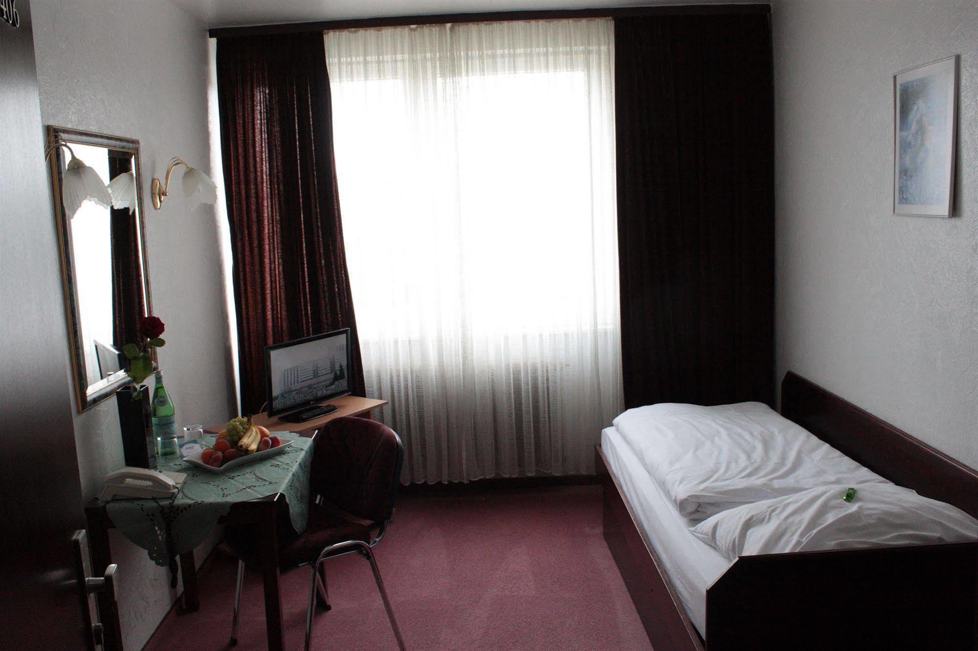 Hotel Mainbogen Offenbach am Main Exterior photo